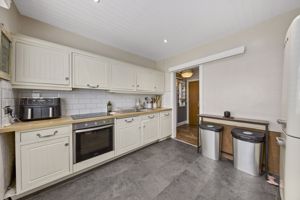 Riverside Crescent Holymoorside